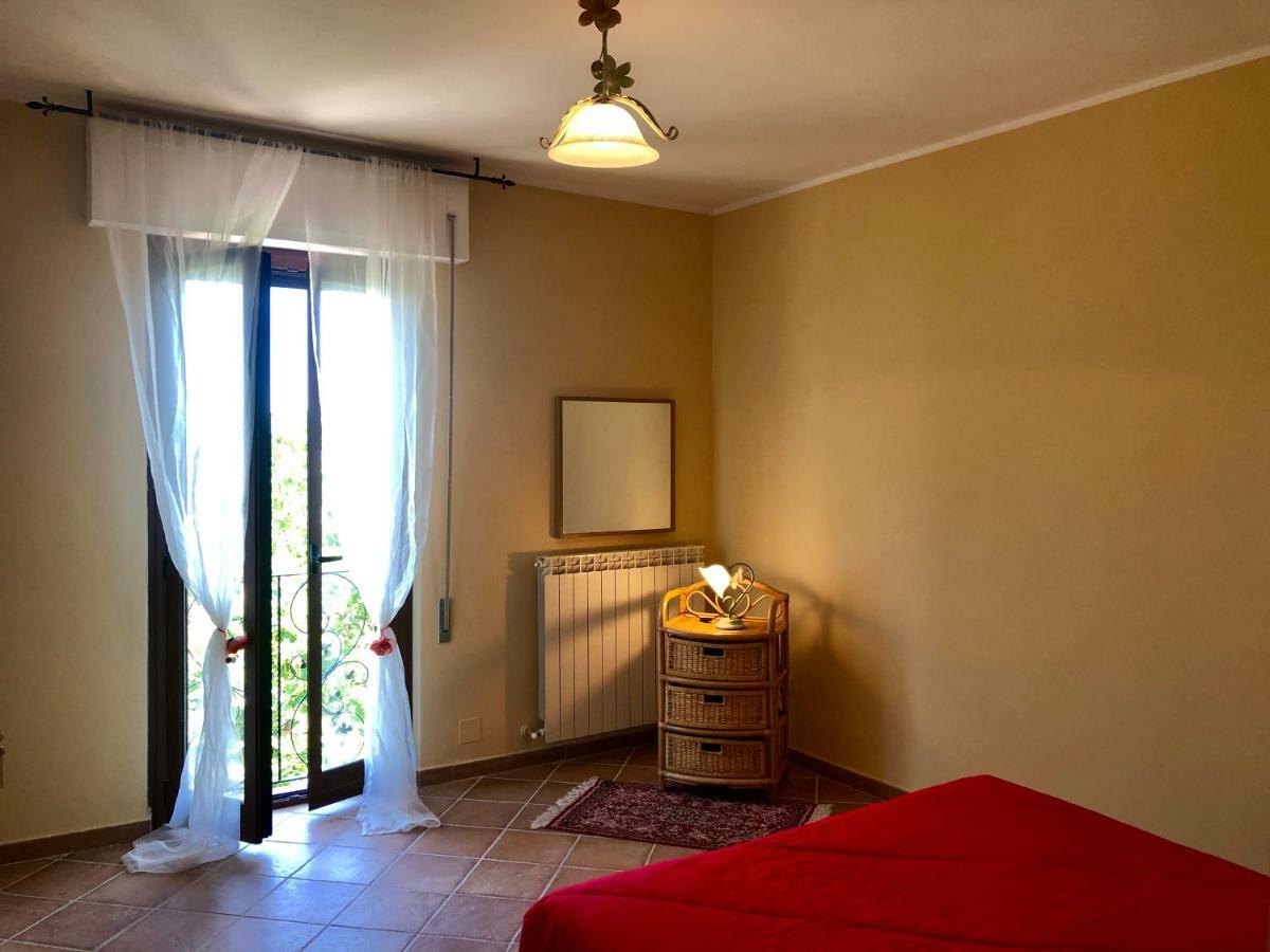 Casale Rustico Collebello Castiglione Messer Raimondo Luaran gambar
